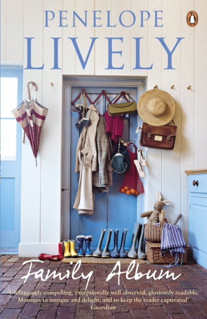 Family Album 9780141041223 Penelope Lively