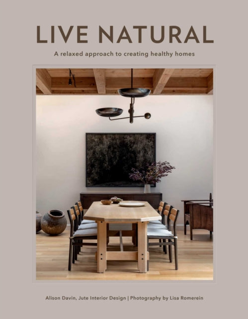 Book cover of: Live Natural. By: Alison Davin