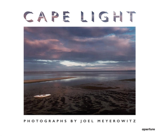 Book cover of: Cape Light. By: Joel Meyerowitz