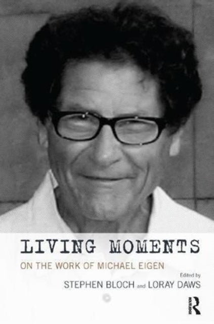 Book cover of: Living Moments. By: Stephen Bloch