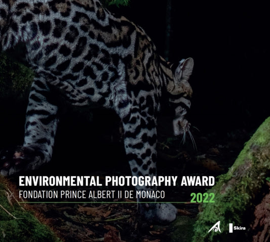 Book cover of: Environmental Photography Award 2022 (Bilingual edition). By: Skira Skira Paris