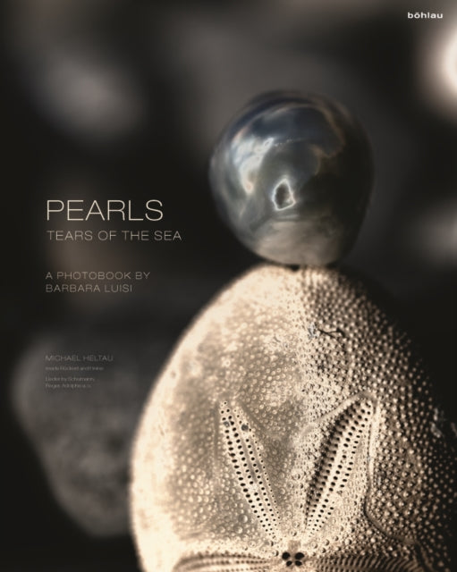 Book cover of: Pearls. By: Barbara Luisi