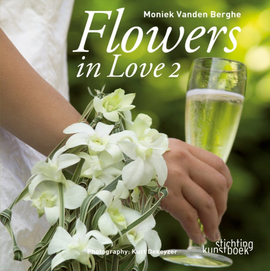 Book cover of: Flowers in Love Ll. By: Moniek Vanden Berghe