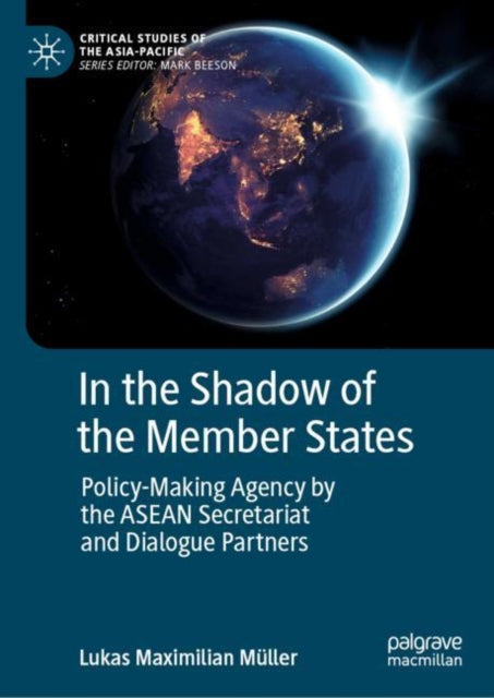 Book cover of: In the Shadow of the Member States. By: Lukas Maximilian Müller